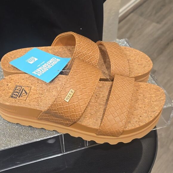 Reef Cushion Vista Hi Slide Sandals- Tan Wicker - Picture 9 of 14